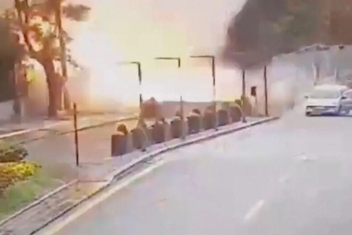 Vídeo: Sede de governo da Turquia é alvo de atentado a bomba