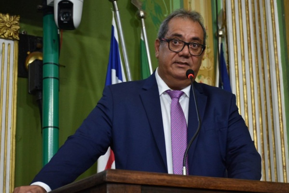Carlos Muniz anuncia reunião com líderes de bancadas na segunda-feira (9)