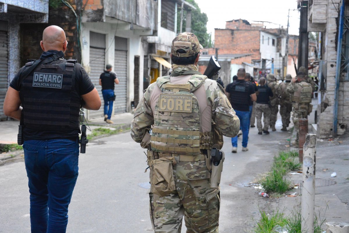 Suspeito de envolvimento na morte do policial federal morre em confronto com a polícia 