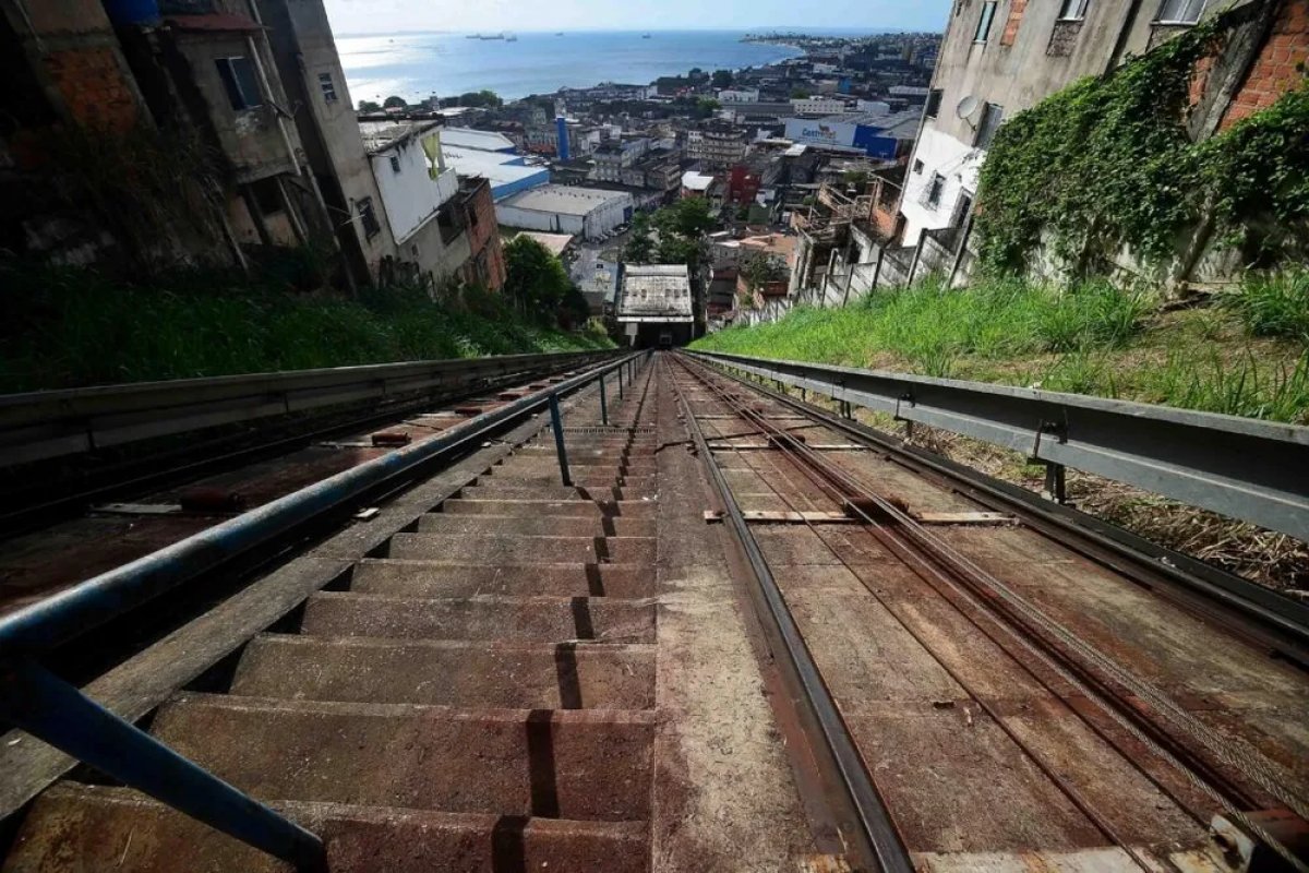Plano Inclinado Liberdade-Calçada segue com funcionamento suspenso para manutenção até sexta-feira (6)
