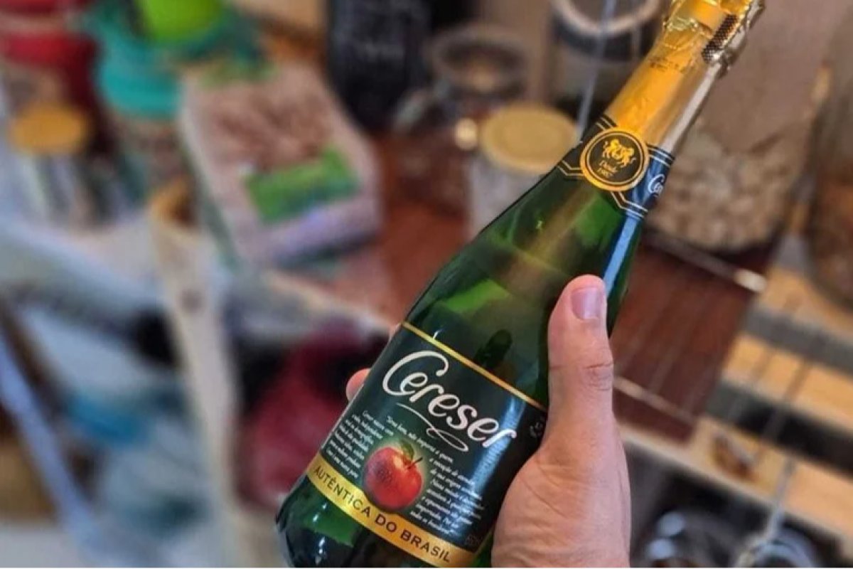 Anvisa suspende a venda de 28 lotes da Sidra Cereser