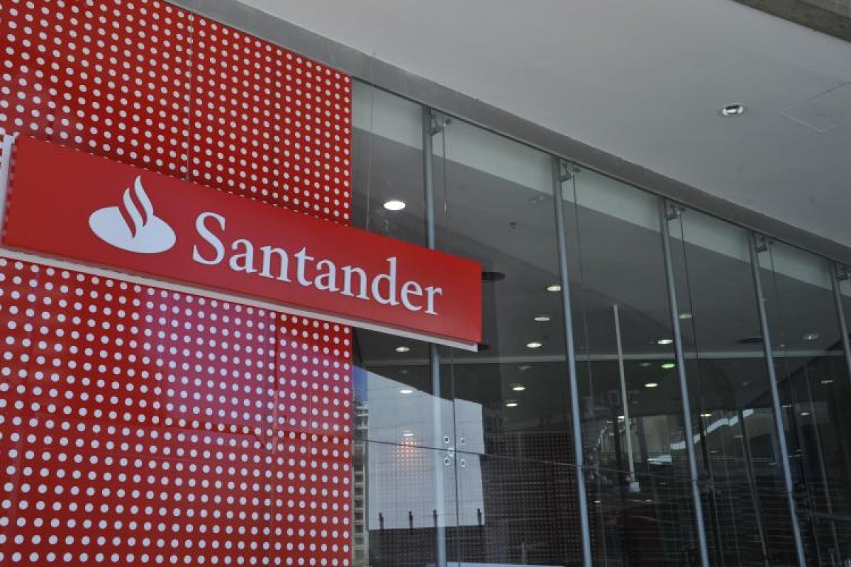 Idec analisa segurança de aplicativos de quatro bancos e aponta facilidade no acesso
