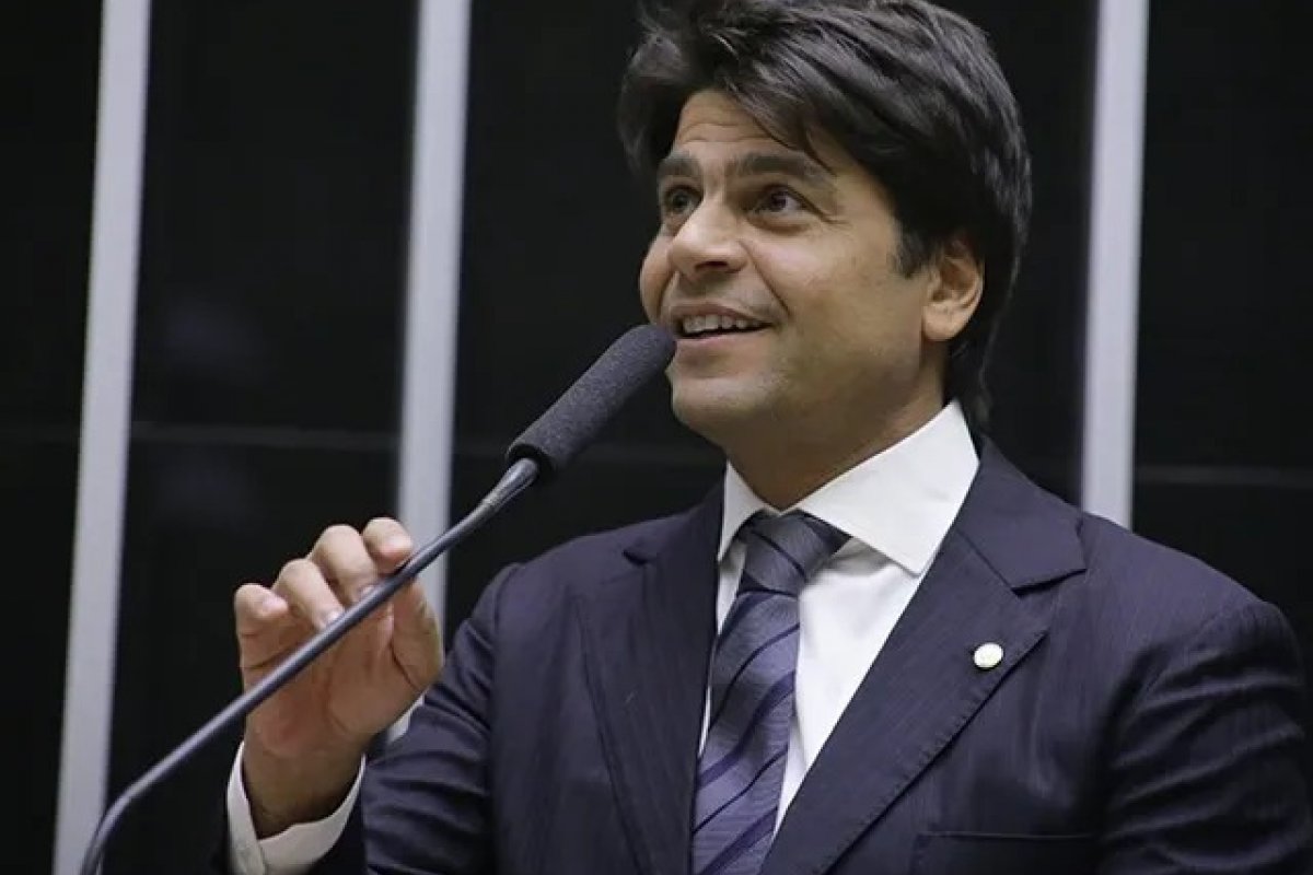 Super-ricos: relator reduz alíquota para regularização de fundos exclusivos e offshore