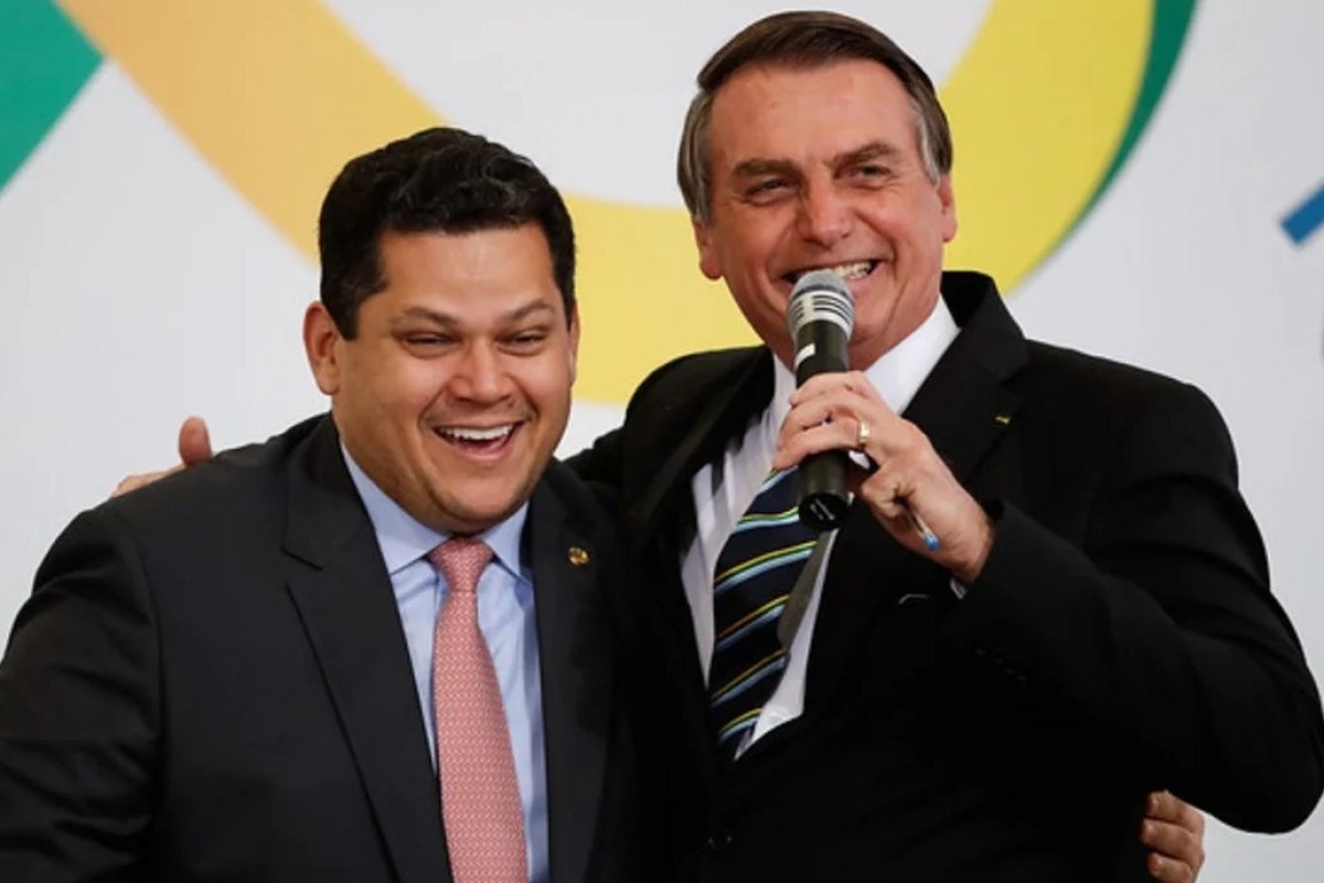 Alcolumbre pede apoio de Bolsonaro para disputar prefeitura de Macapá em 2024