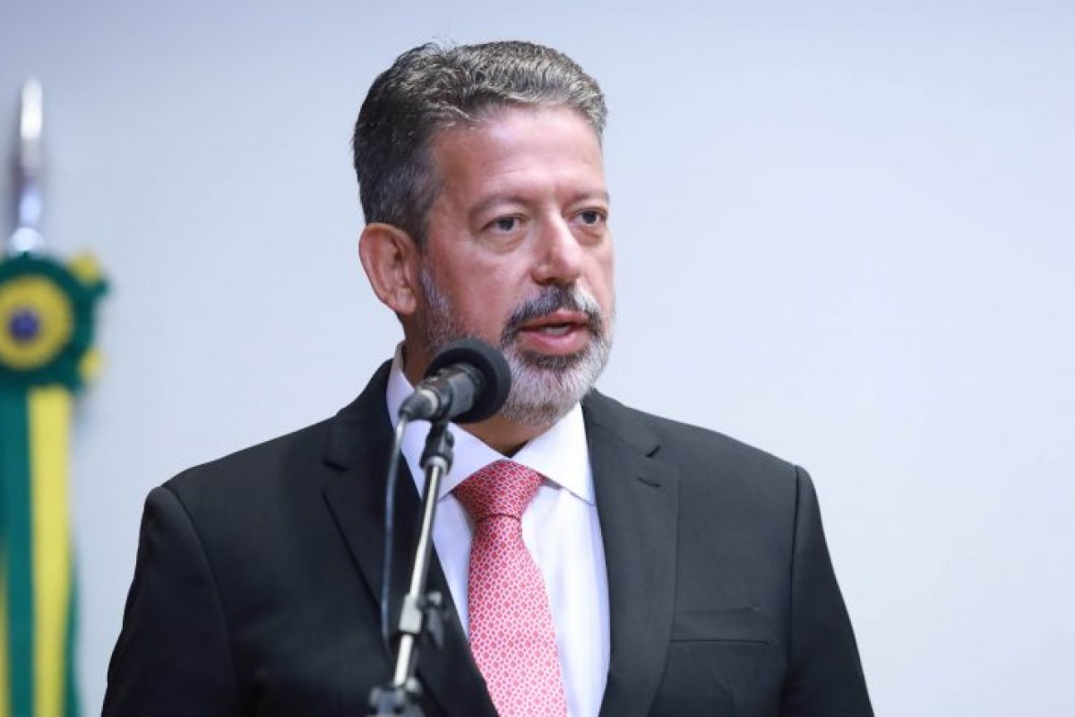 Lira defende que os três Poderes respeitem os limites constitucionais estabelecidos 