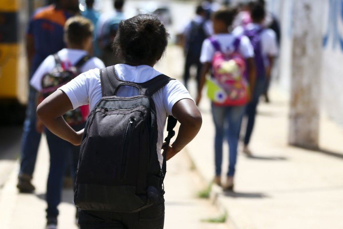 Governo cria regras para acolhimento de crianças e adolescentes ameaçados