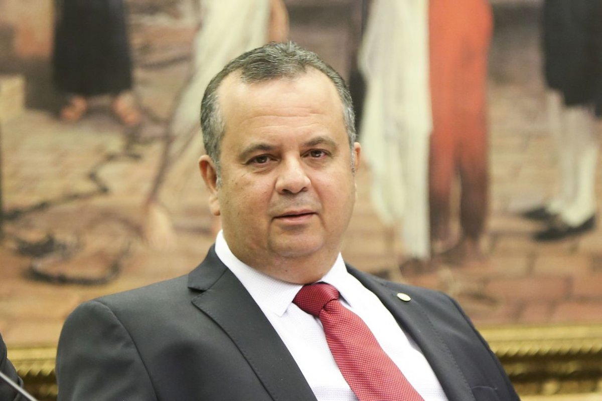 Desemprego cairá para um dígito no fim do mandato de Bolsonaro, afirma Marinho