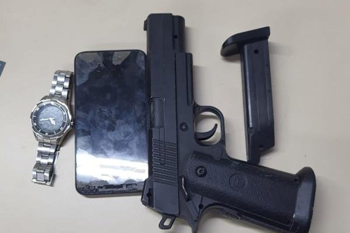 Homem é preso com arma de fogo na Avenida Suburbana, em Salvador  