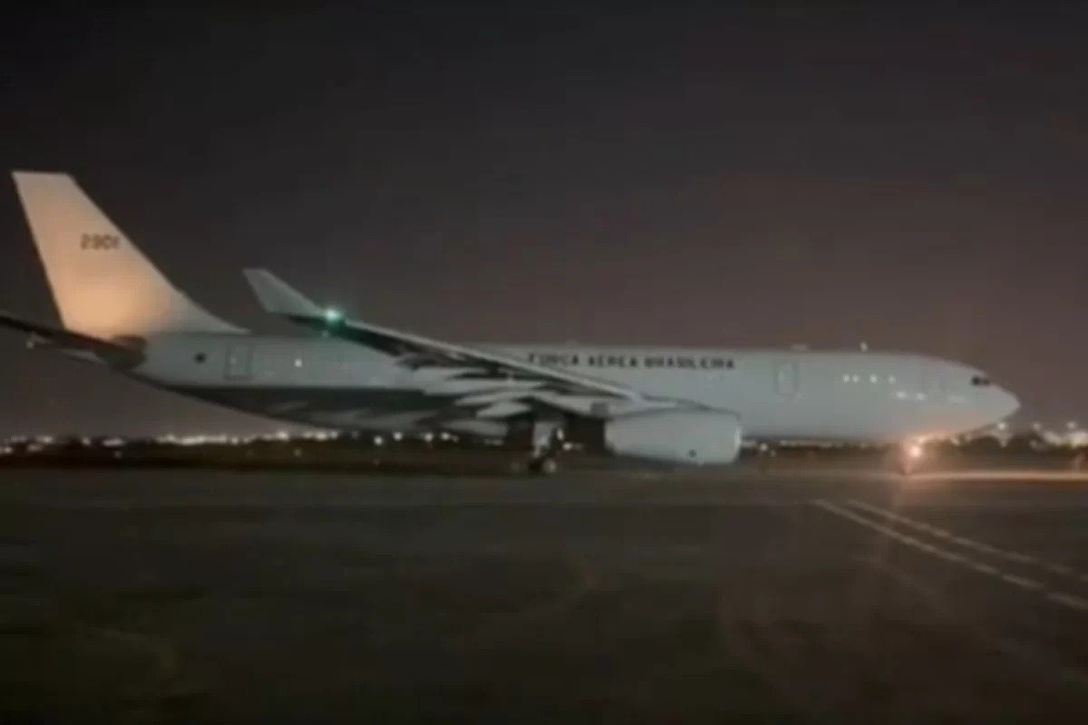 Brasil prepara seis aviões para resgatar brasileiros em Israel 