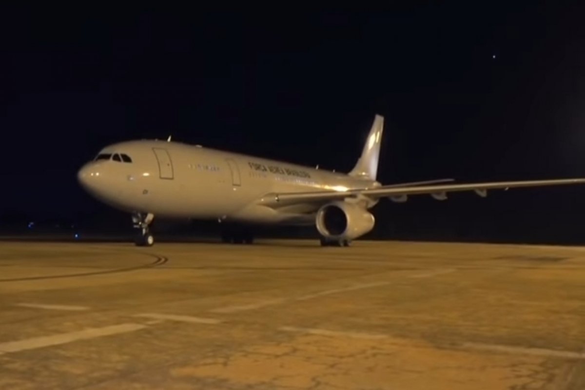 Segundo avião da FAB chega ao Brasil com outros 214 brasileiros vindos de Israel