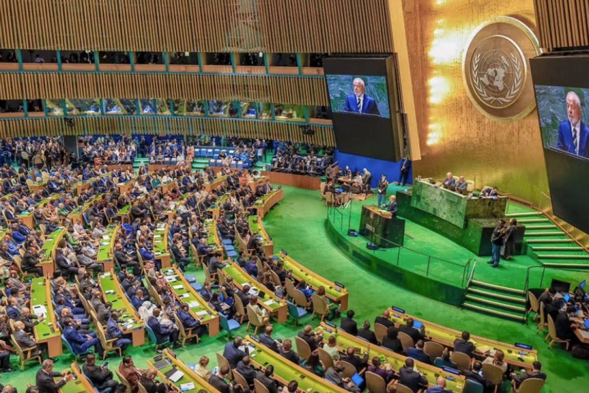 Comitê da ONU pede ao Brasil que aprove descriminalização do aborto e vete o marco temporal 