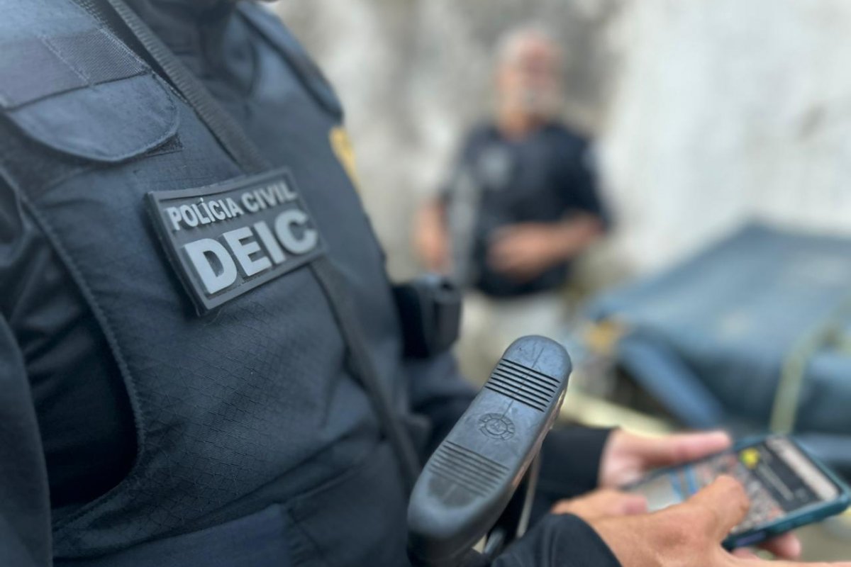 Polícia recupera portas de madeira avaliadas em R$144 mil em Vitória da Conquista 