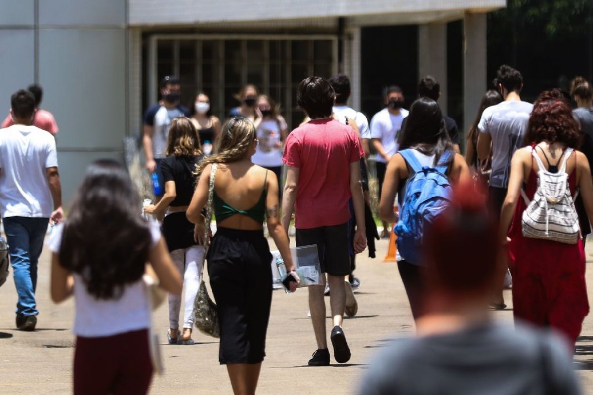CCJ aprova projeto que inclui quilombolas na Lei de Cotas