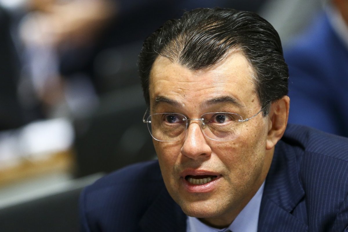 Reforma Tributária: relator deve apresentar texto à CCJ do Senado nesta terça (24)
