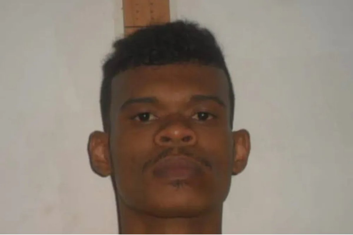 Foragido do complexo penal de Salvador morre em confronto com a PM