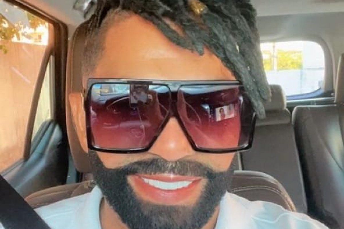 Silvanno Sales surge com novo visual e confirma presença na festa de aniversário de Ney Lima! 