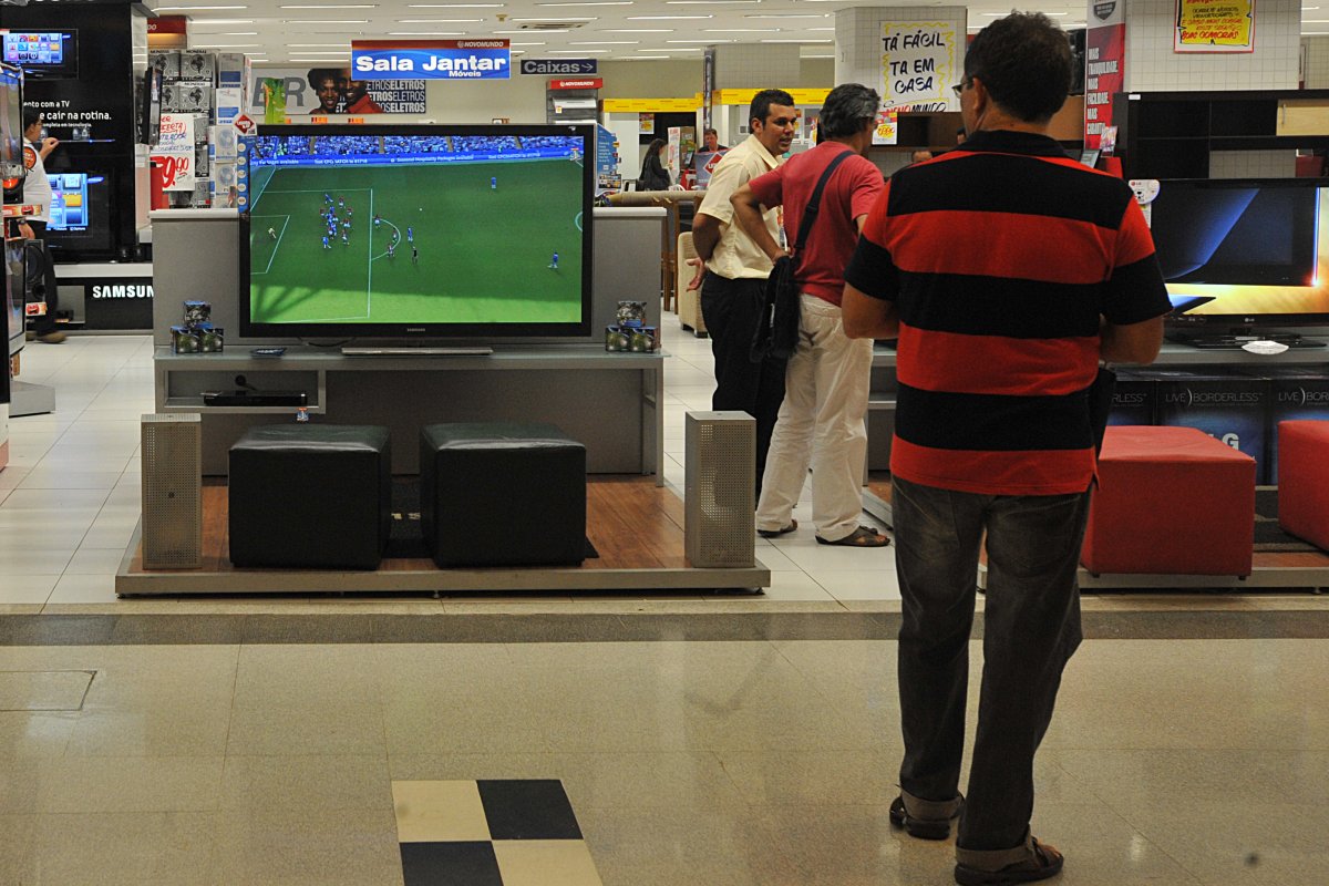 Seca no Amazonas deve prejudicar abastecimento de ar-condicionados e TVs no Natal  