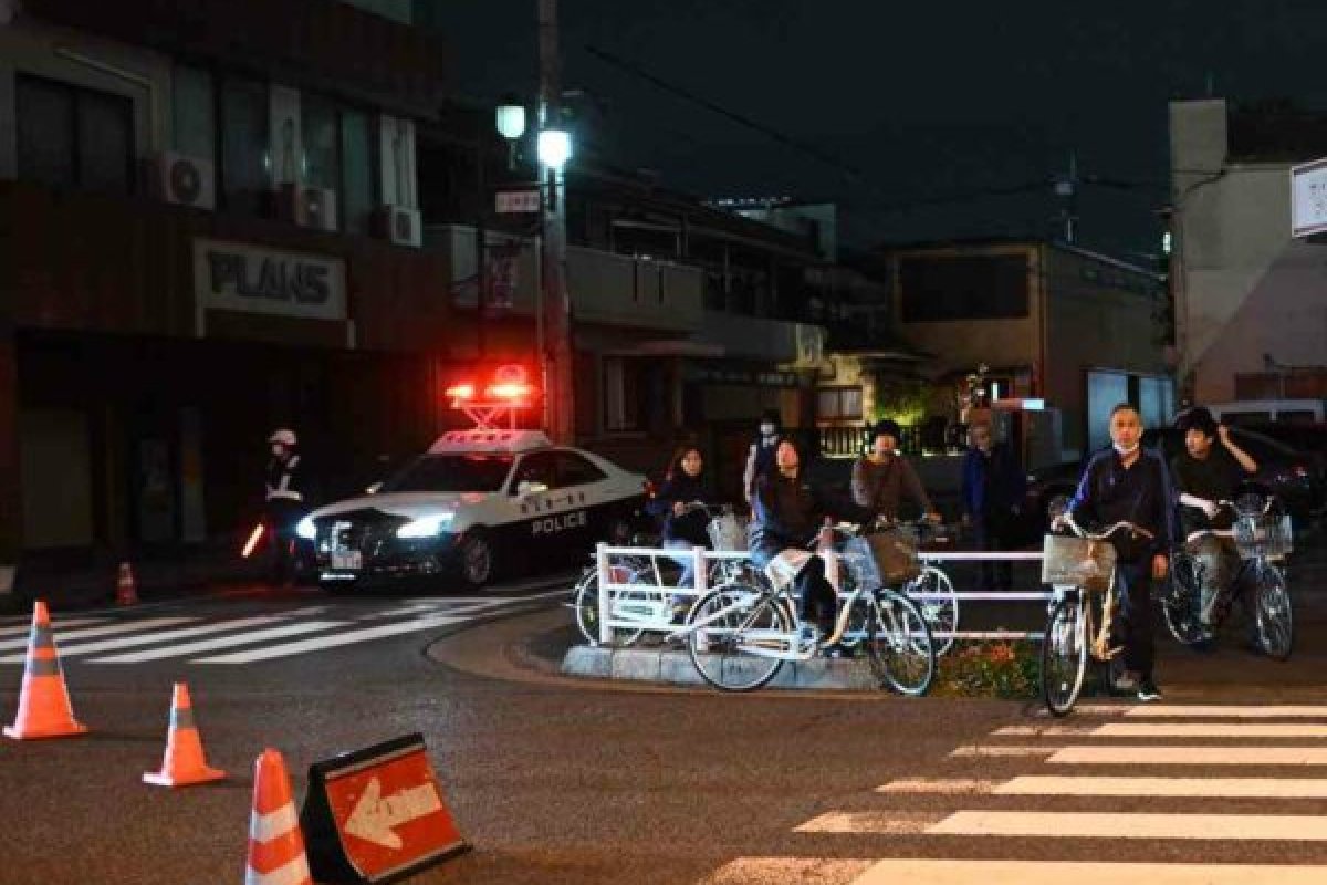 Homem atira em hospital, foge e faz reféns em agência dos correios no Japão