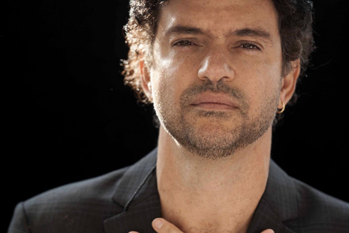 Cantor Jorge Vercillo realiza show na Concha Acústica, em Salvador