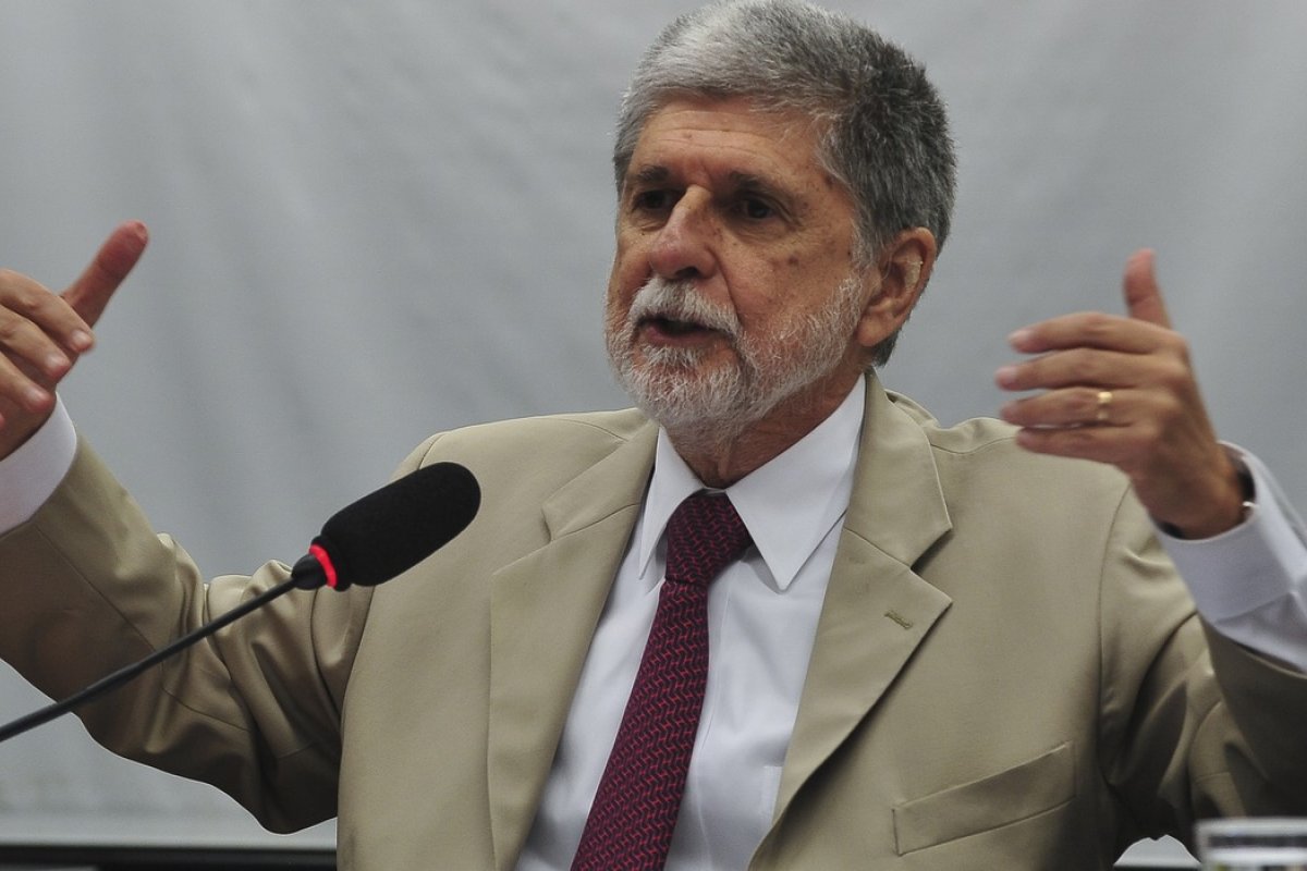 Brasil atua pelas vítimas da guerra e pela própria defesa da ONU, diz Celso Amorim