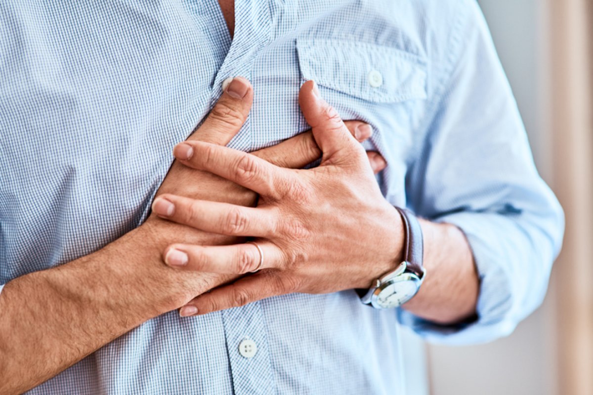 Risco de infarto aumenta em 20% durante festas no final do ano