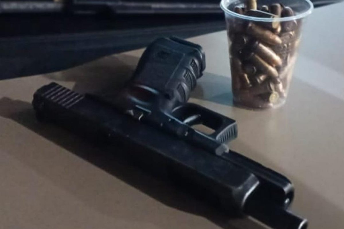 Polícia Militar detém homem e apreende arma de fogo na Avenida Paralela