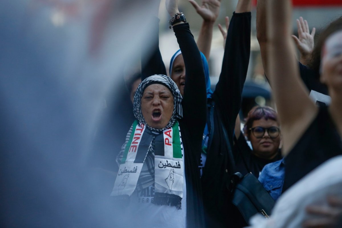 Manifestantes pró-Palestina pedem fim da ofensiva militar de Israel em diversos países