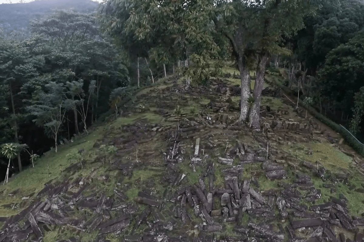 Estudo recente sugere que pirâmide milenar na Indonésia pode ser a mais antiga do mundo