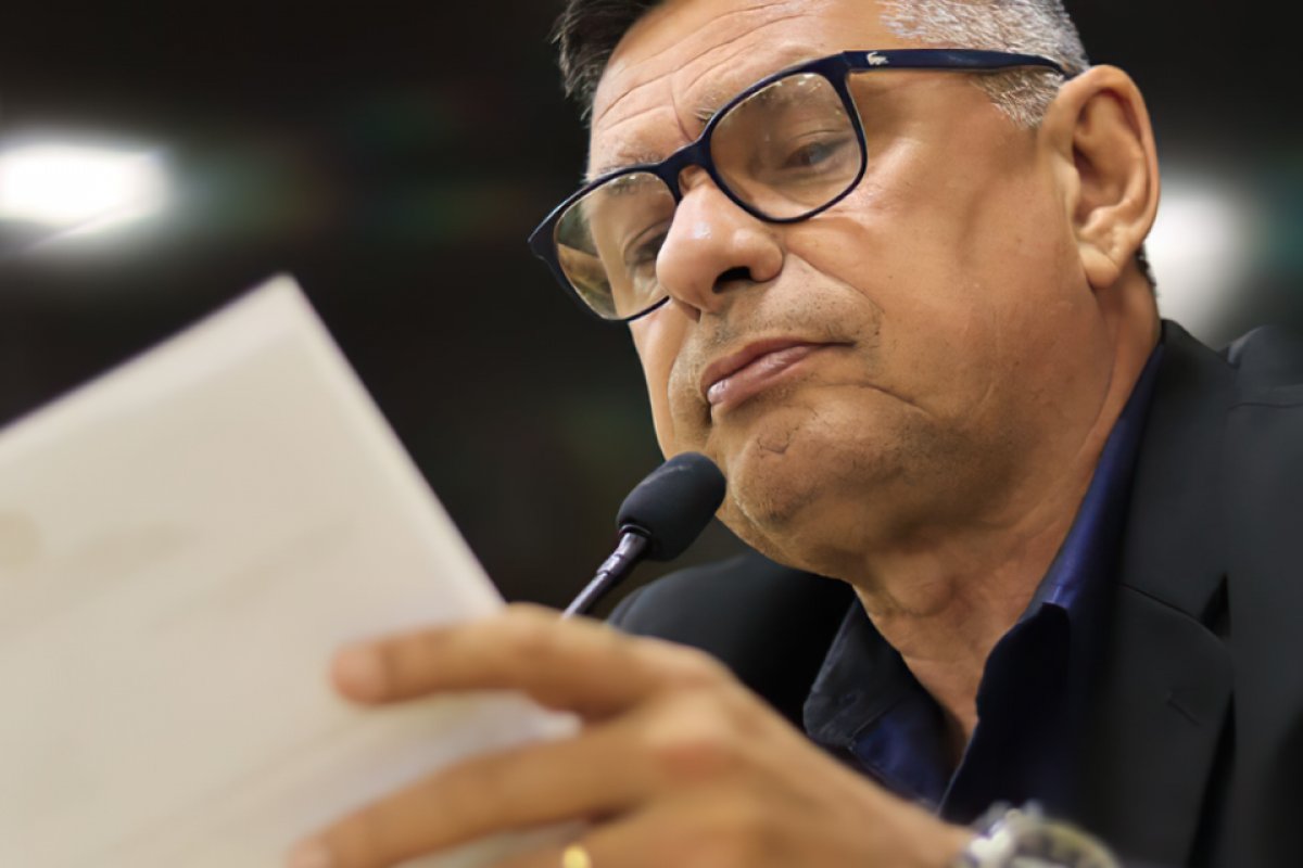 Vereador de São Gonçalo é morto a tiros em frente de casa