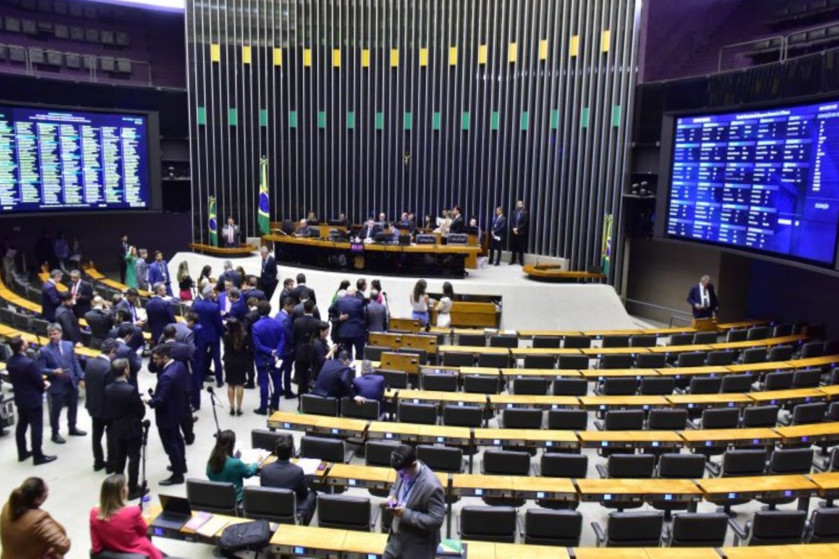 Líderes do Congresso adiam votação de vetos presidenciais para 23 de novembro
