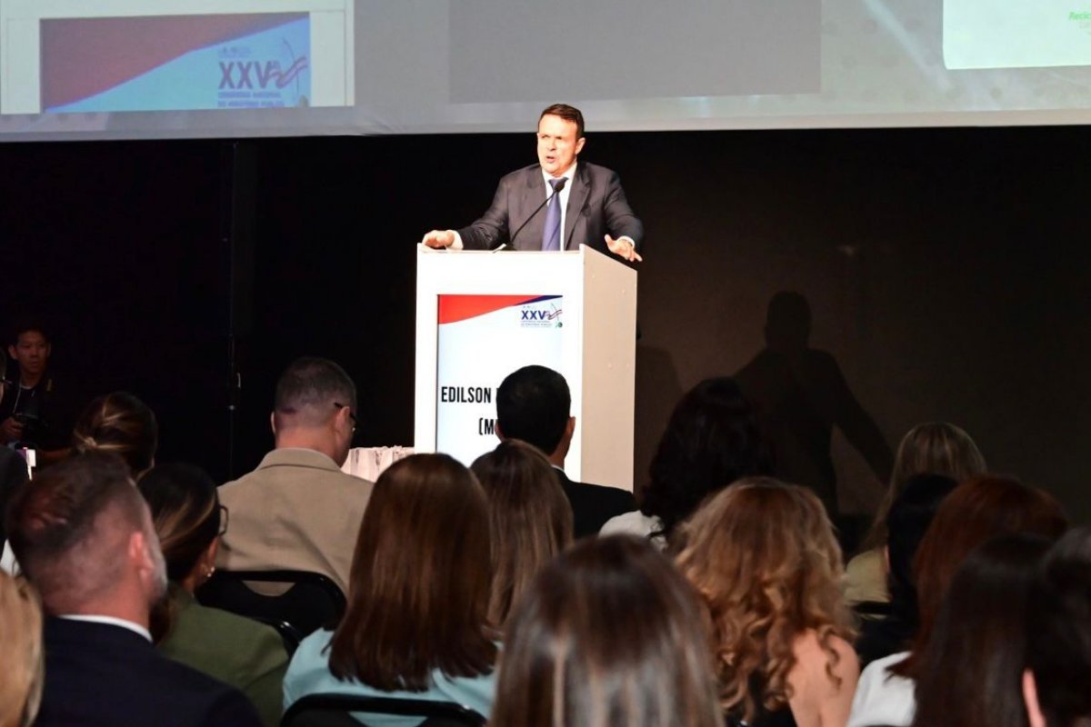 Ministro Luís Barroso marca presença no último dia do XXV Congresso Nacional do Ministério Público! 