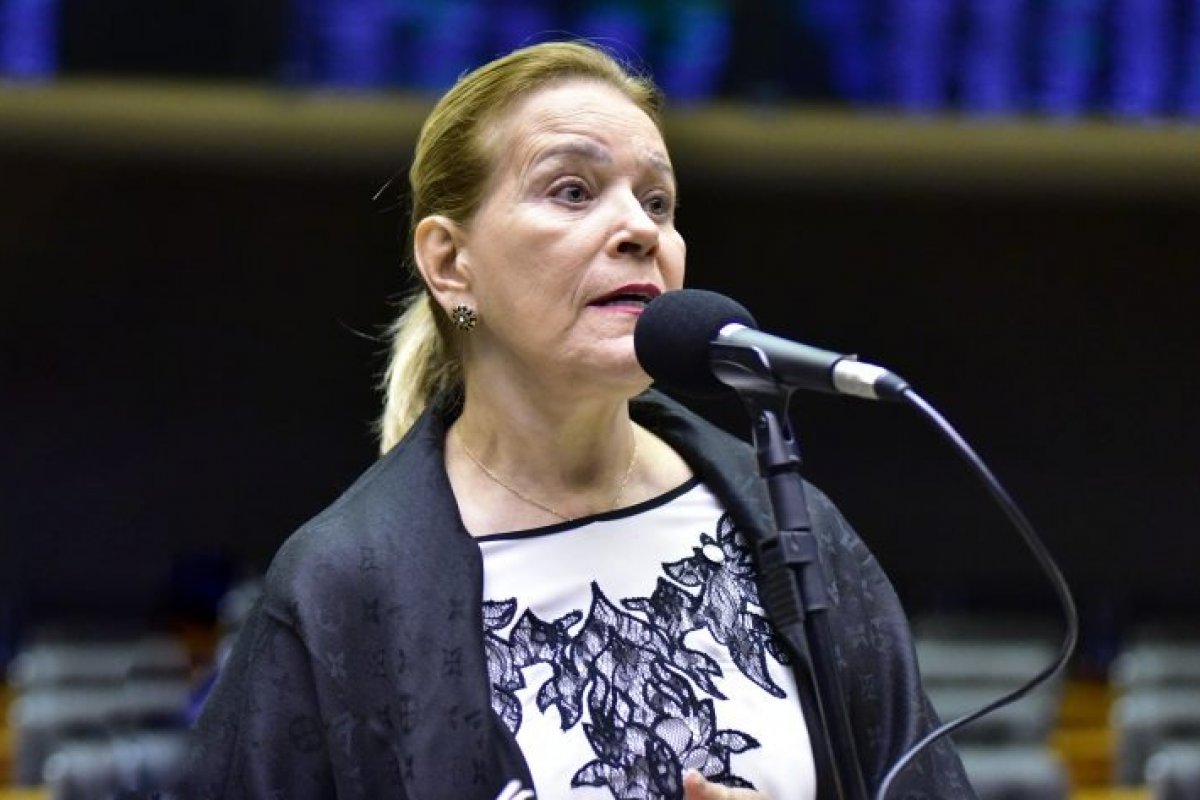 Comissão da Câmara aprova transporte coletivo gratuito para mulher vítima de violência 