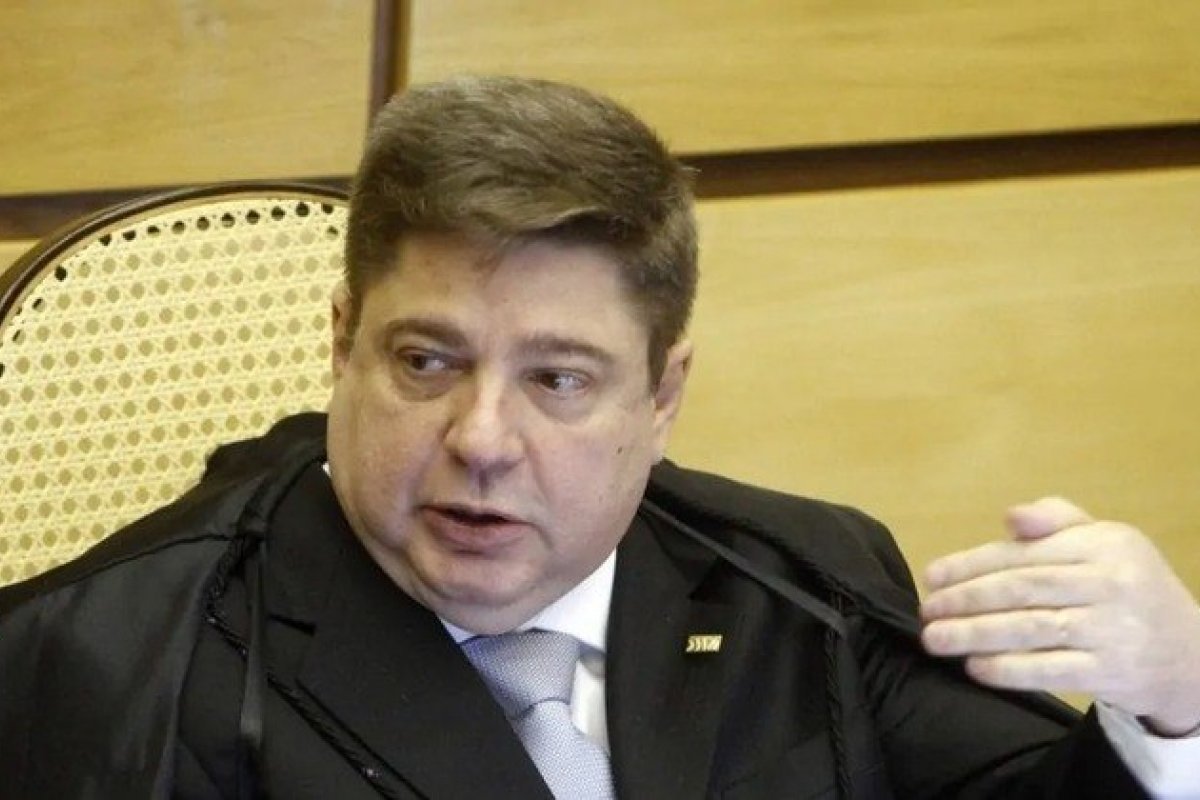 Novo corregedor do TSE deve herdar ao menos 7 processos contra Bolsonaro