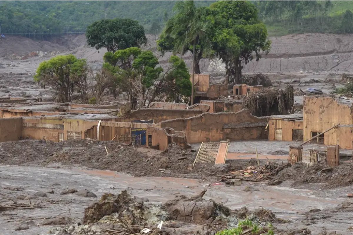  MPMG instaura inquérito após interdição de mina da Vale em Mariana