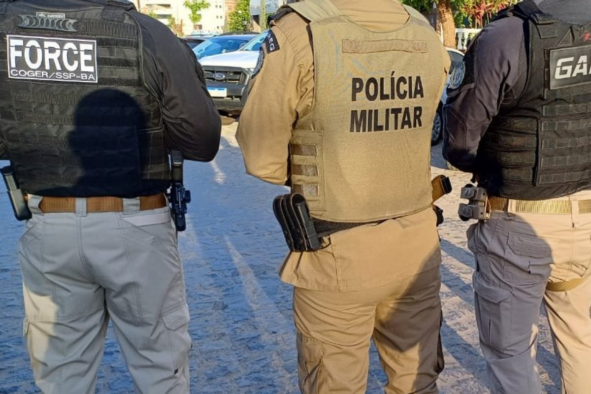 PMs acusados de homicídio são alvos de ação policial na Bahia