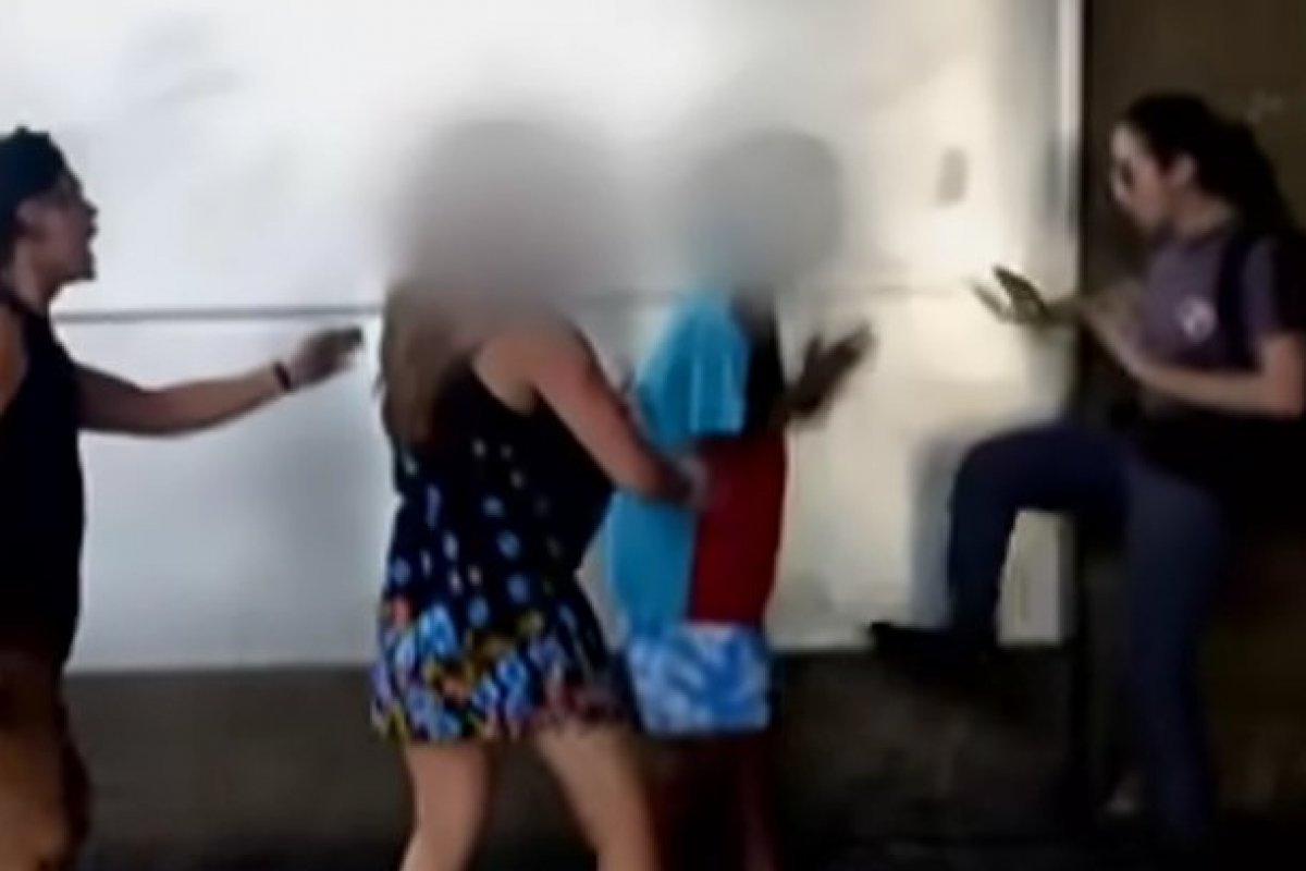 PM que negou ajuda a jovem negro ameaçado em SP responderá criminalmente pela omissão