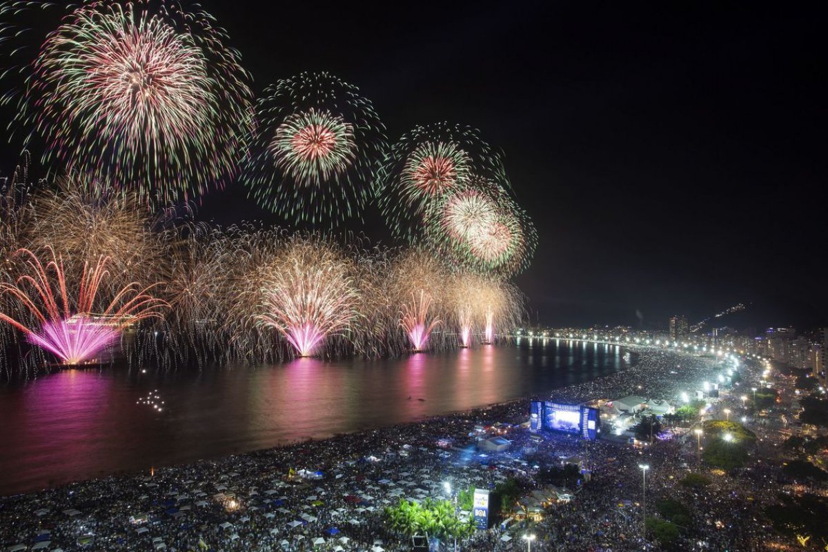 Réveillon em quatro dos principais destinos turísticos do país movimenta R$ 5,6 bilhões
