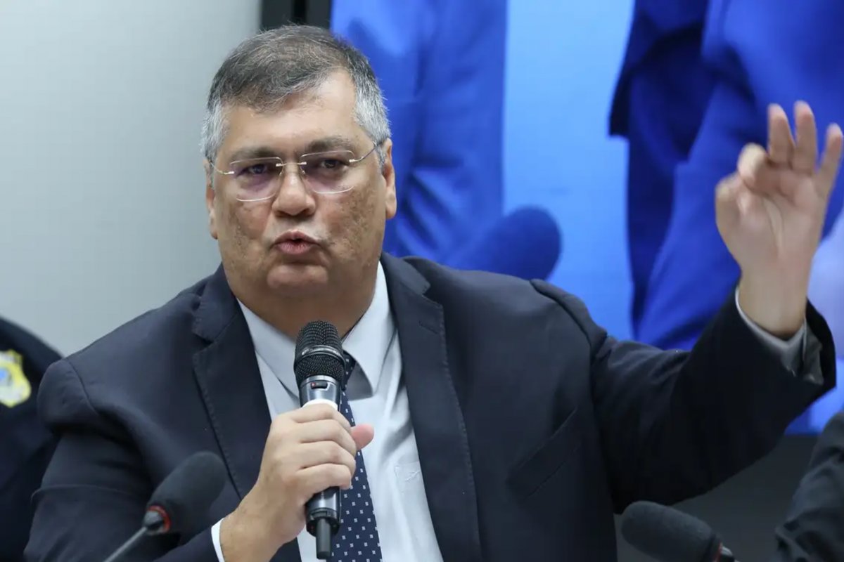 Flávio Dino falta pela terceira vez a convocação da Comissão de Segurança 