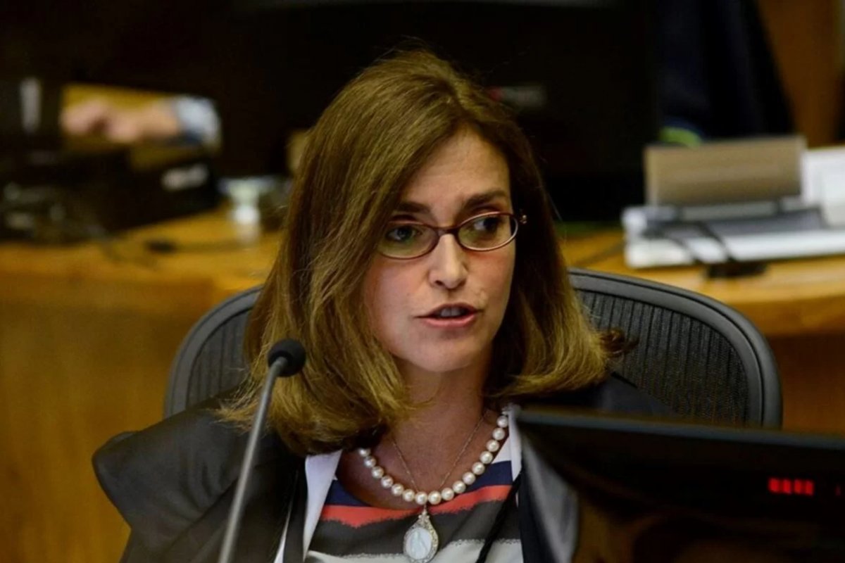 Isabel Gallotti assume como ministra titular do TSE 