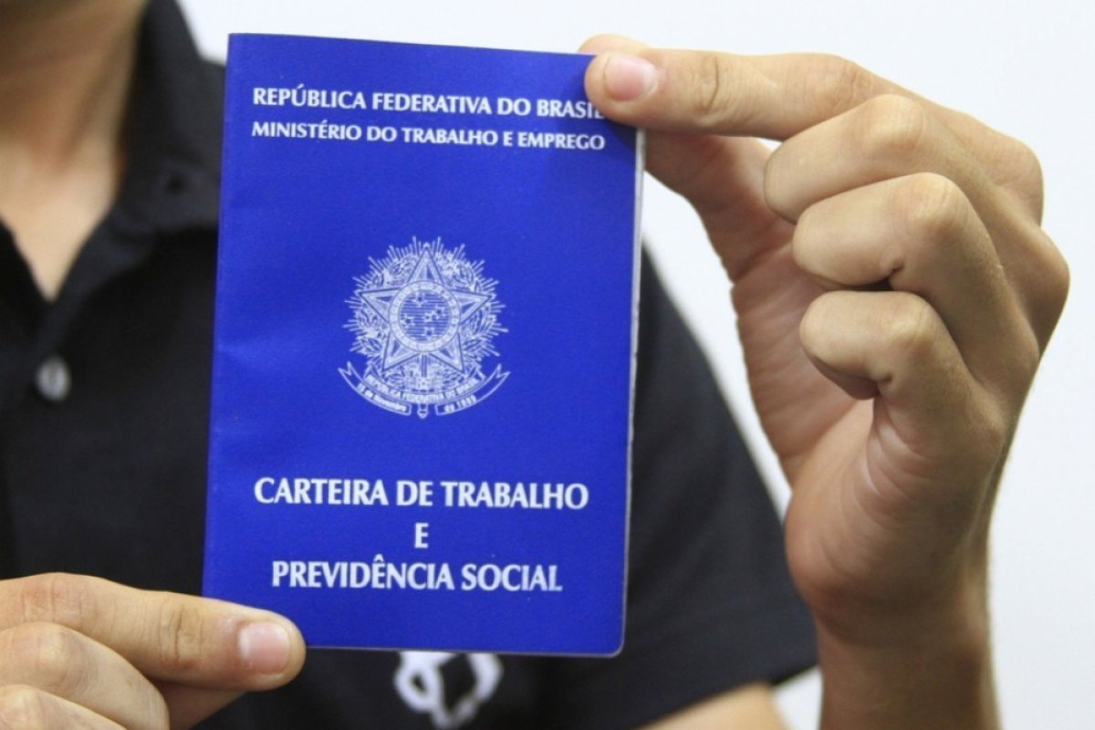 Confira as ofertas de emprego no SineBahia nesta quarta-feira (22)