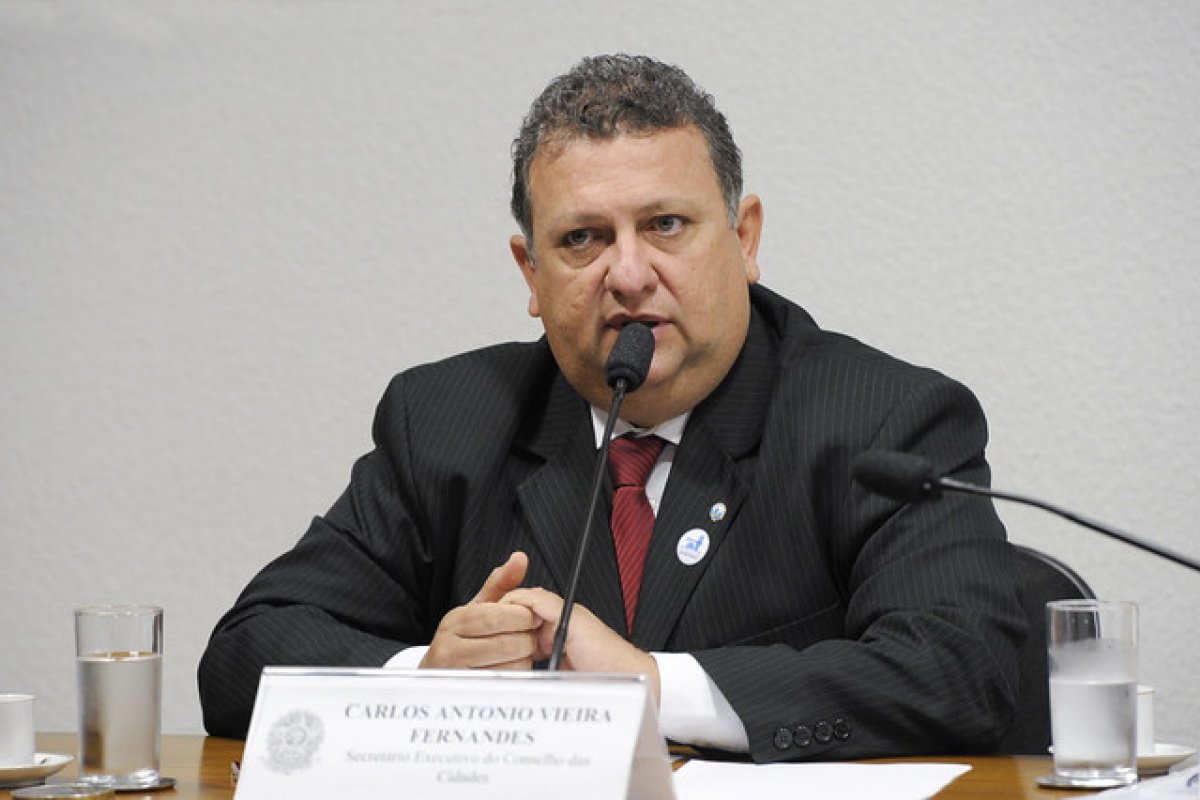 'Foco do governo é devolver capacidade de consumo às famílias', diz presidente da Caixa