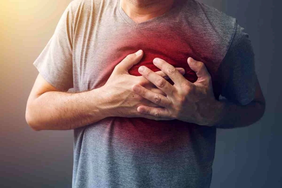 50% dos pacientes apresentam sintomas antes da morte súbita
