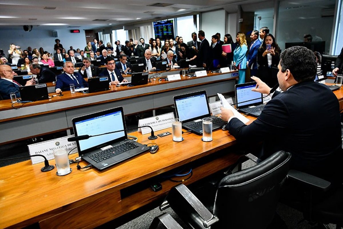 Comissão do Senado aprova nomes para CNJ e CNMP; confira 