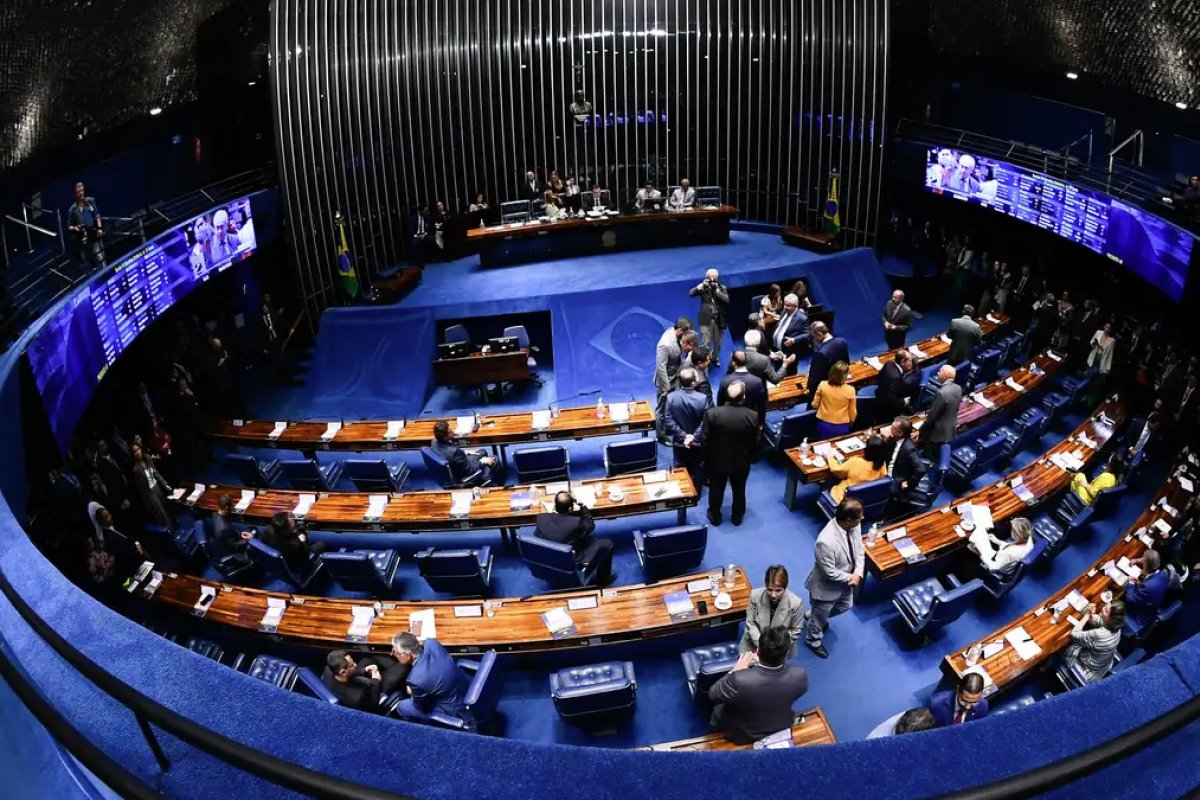 Senado aprova Projeto de Lei para taxação de offshores e fundos exclusivos