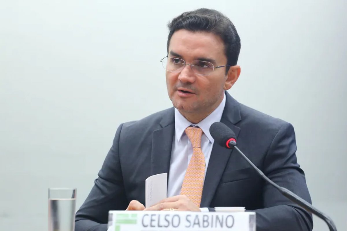 Ministro do Turismo, Celso Sabino é exonerado do cargo