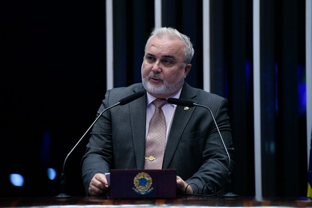 Presidente da Petrobras esclarece que projeto para Arábia é voltado para fertilizantes, não petróleo