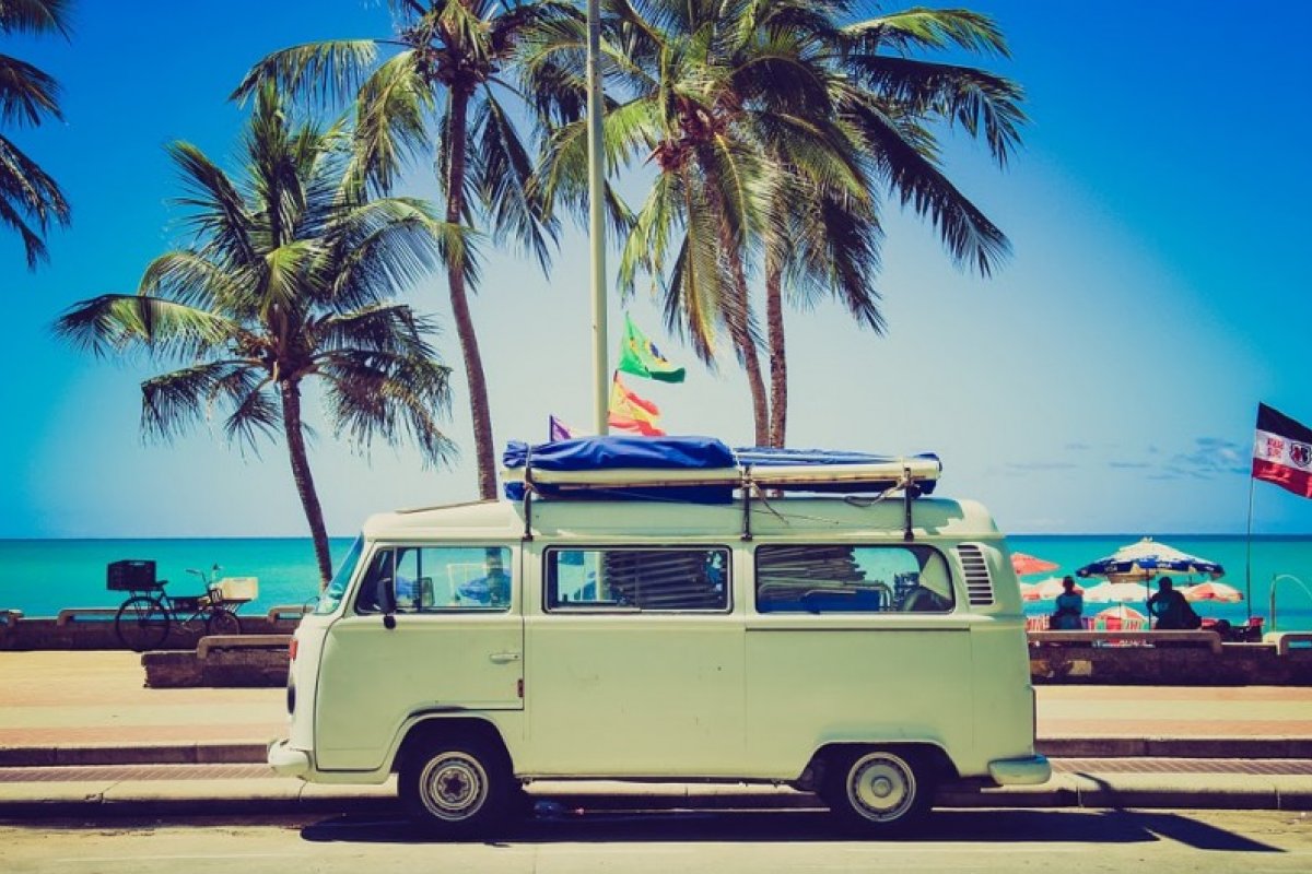 Carro, ônibus ou avião? Acerte na escolha do transporte para a viagem de férias! 