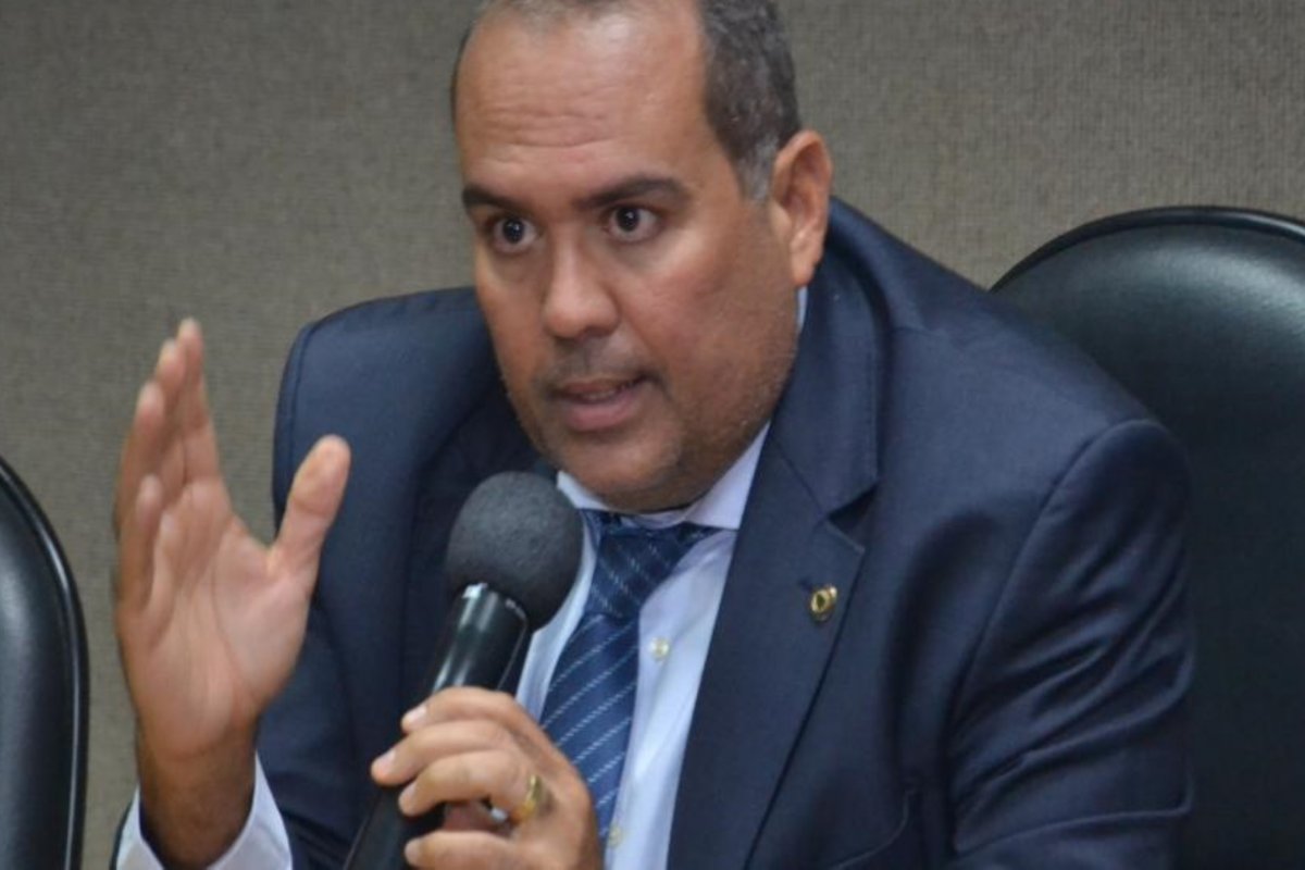 "O setor agrícola e pecuário da Bahia corre o risco de um colapso", diz deputado Sandro Régis