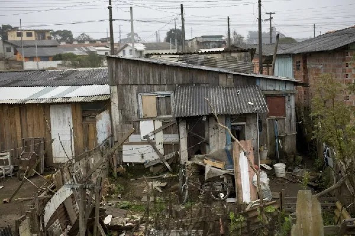 Uma a cada 10 pessoas vive em extrema pobreza na Bahia 