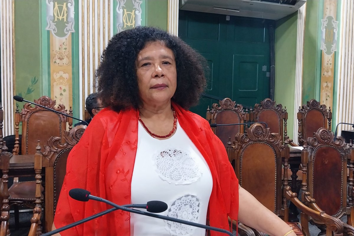 Marta Rodrigues vota contra três empréstimos milionários da Prefeitura: ‘acabamos de aprovar subsídio'